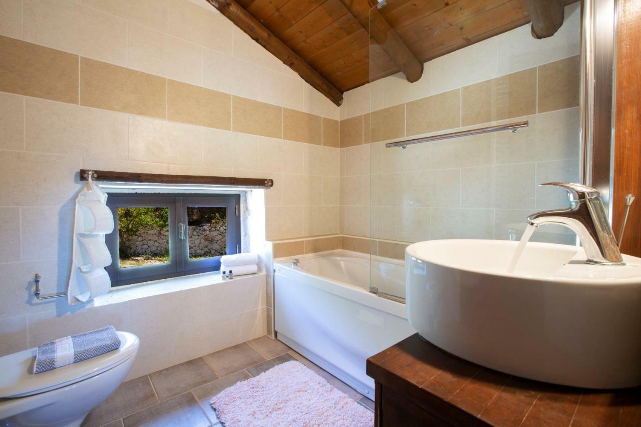 Amadryades Villas-Villa Terina Chortáta Екстериор снимка